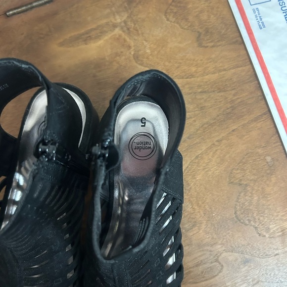 Wonder Nation Black Heeled Boots with Strappy Design, Size 5 - Picture 7 of 10